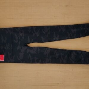 NWT Spanx camo leggings